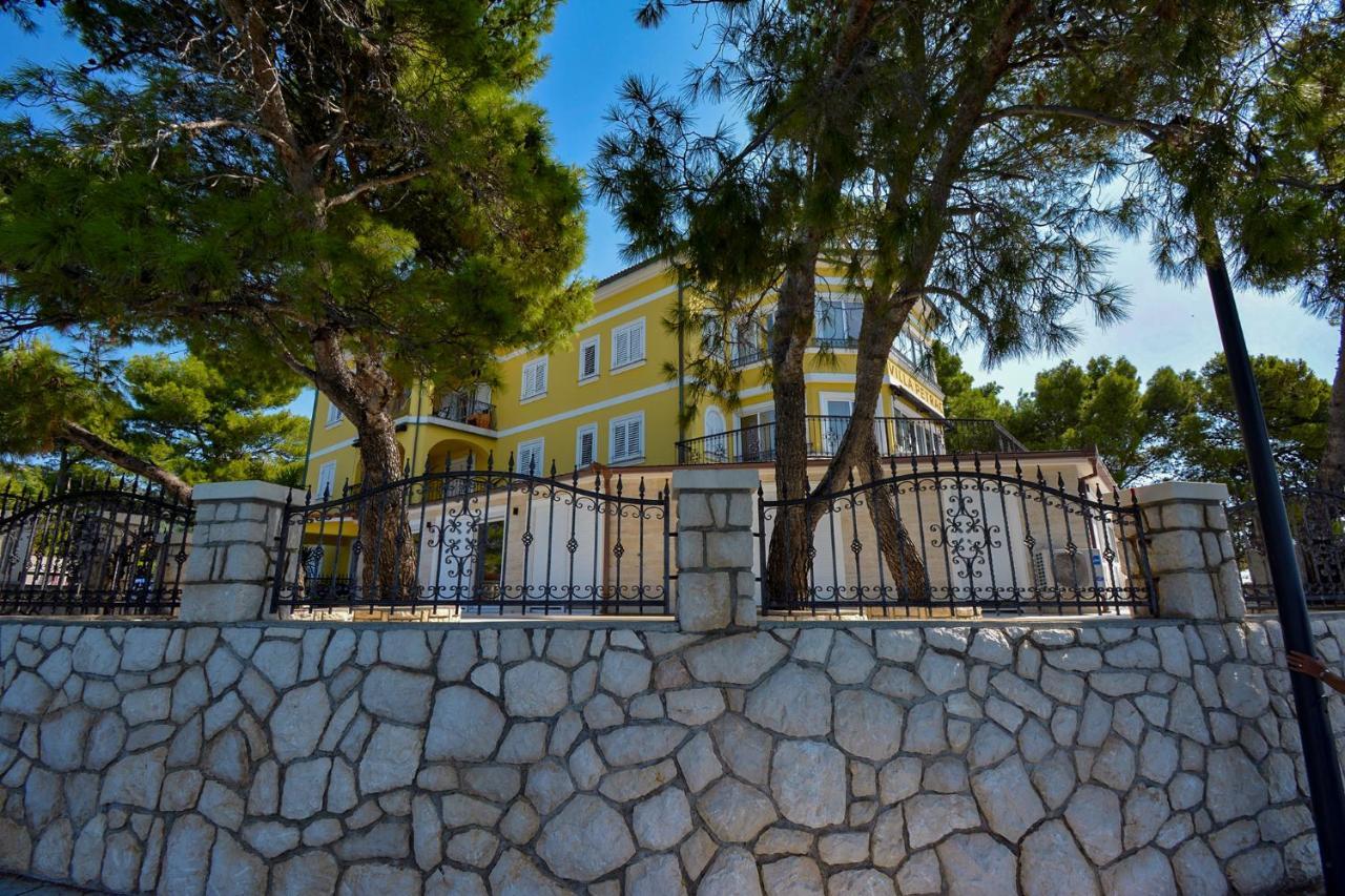 Apartment 10 In Villa Petrac Banjol 외부 사진